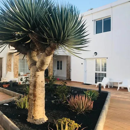 Olas De Lobos Apartment *